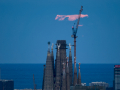 Super luna sobre Sagrada Familia y Torre Agbar