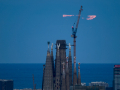 Super luna sobre Sagrada Familia y Torre Agbar