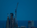 Super luna sobre Sagrada Familia y Torre Agbar